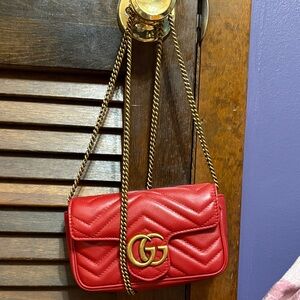 Gucci GG super mini in red